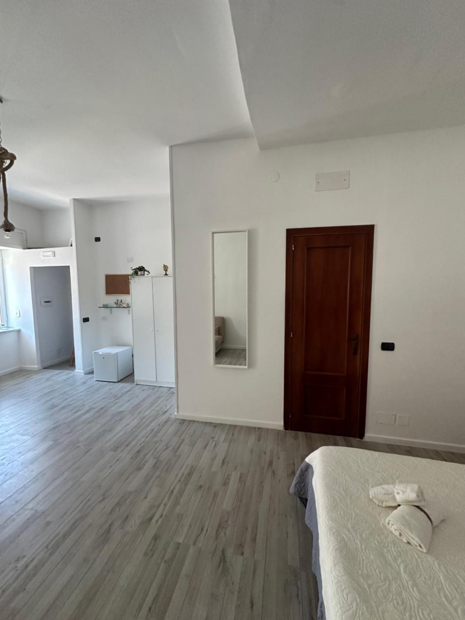 Maison Margot يوتْسْوولْ المظهر الخارجي الصورة